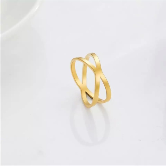 CRISS CROSS GOLD Stainless Steel Ring Minimalist SIZE 10 with GIFT Bag - Picture 8 of 10